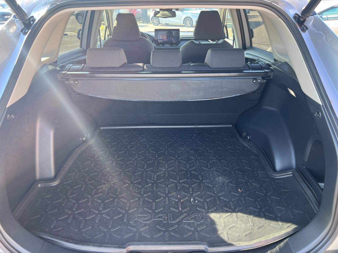 TOYOTA – RAV4