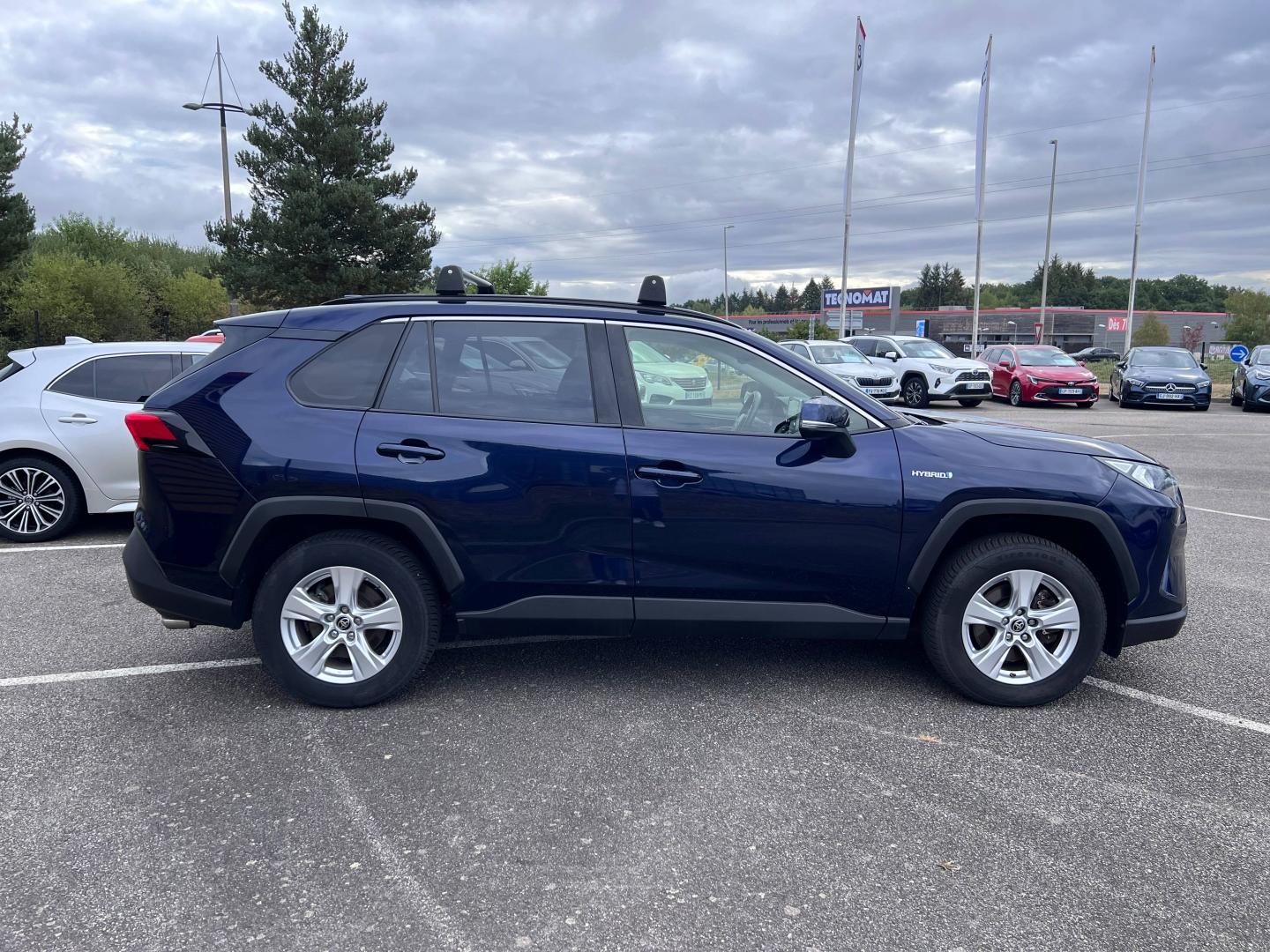TOYOTA – RAV4