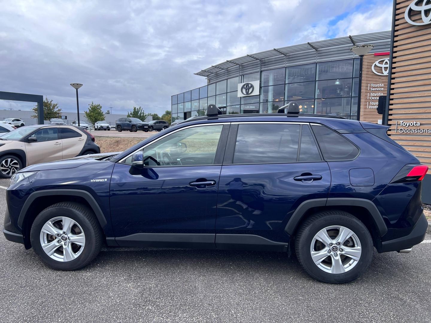 TOYOTA – RAV4