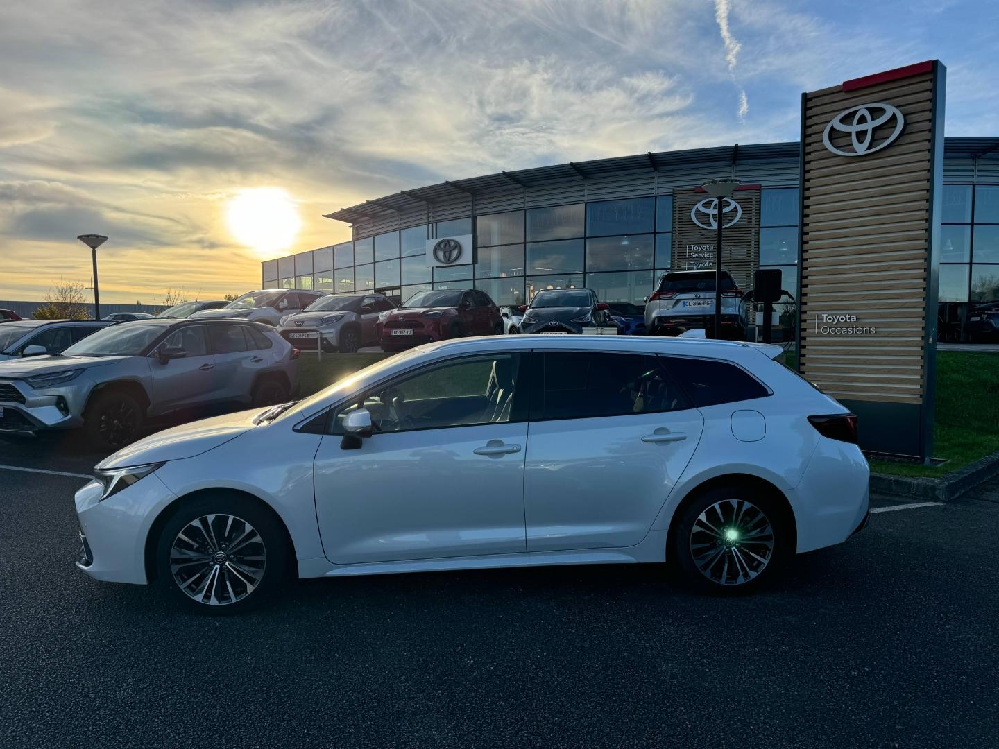 TOYOTA – Corolla Touring Spt