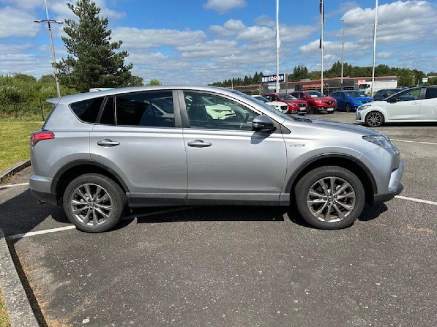 TOYOTA – RAV4