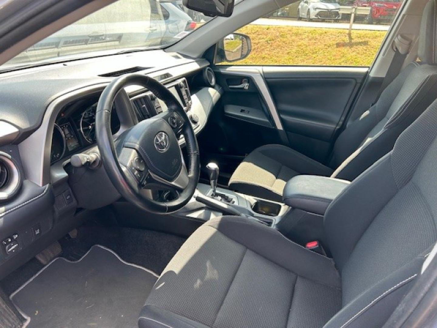 TOYOTA – RAV4