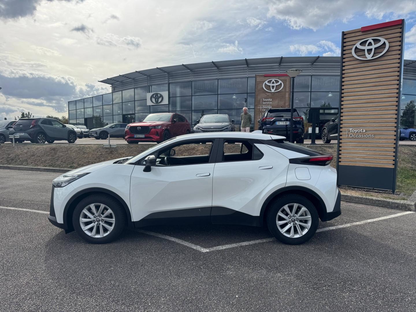 TOYOTA – C-HR
