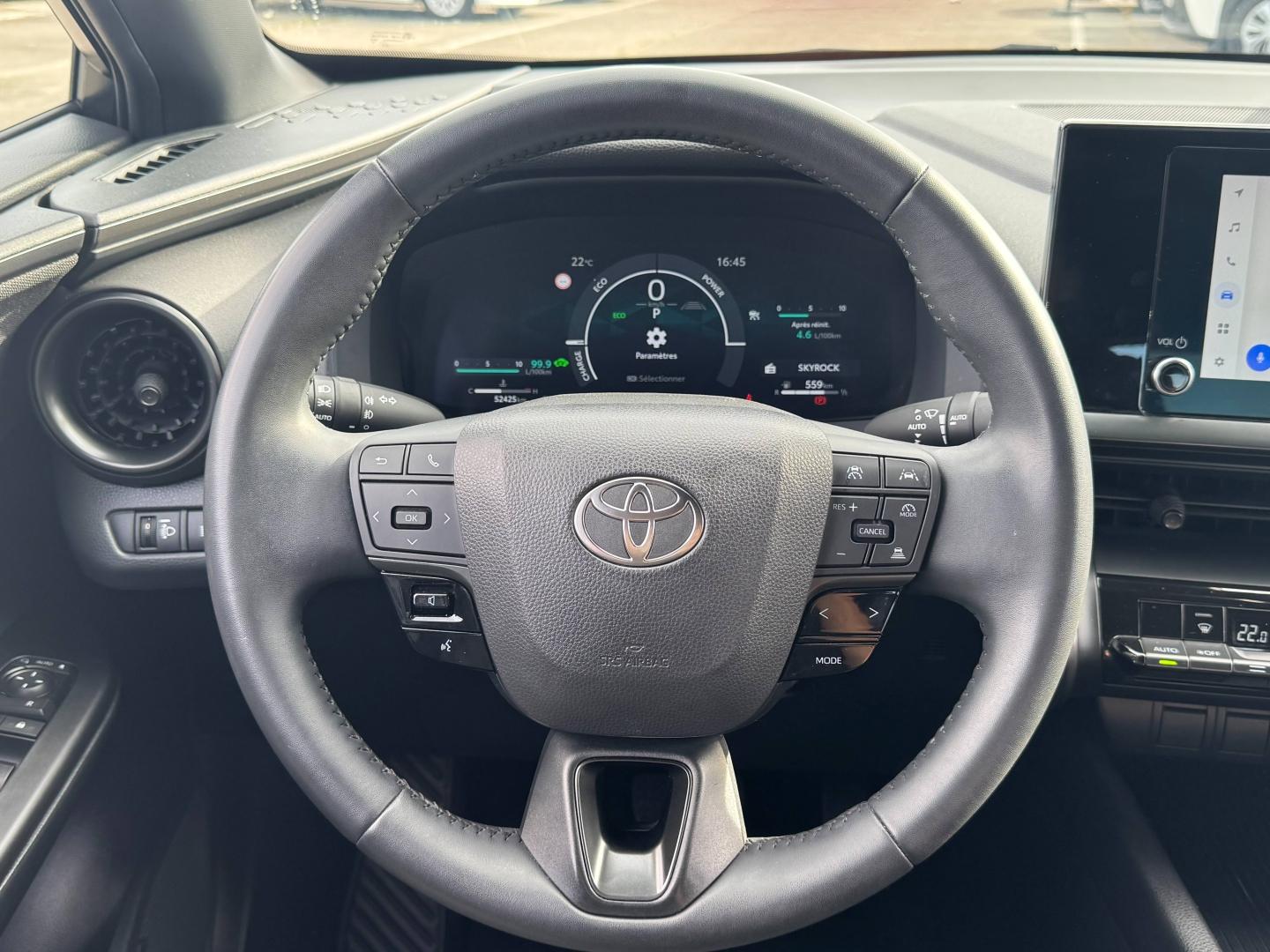 TOYOTA – C-HR