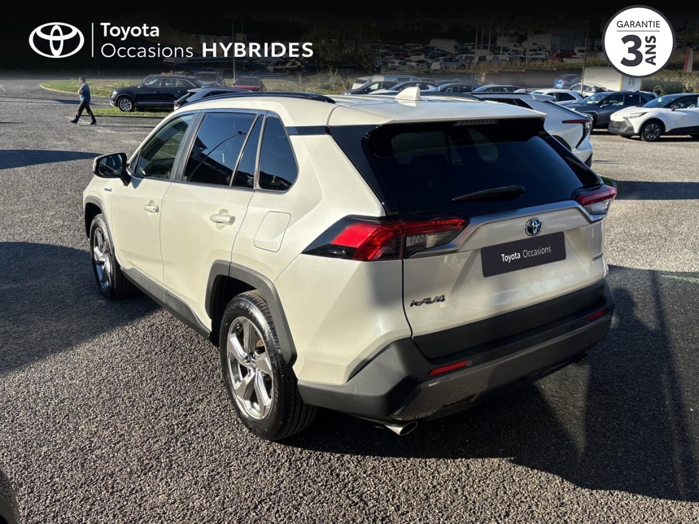 Véhicule d'occasion TOYOTA – RAV4 à Angoulême