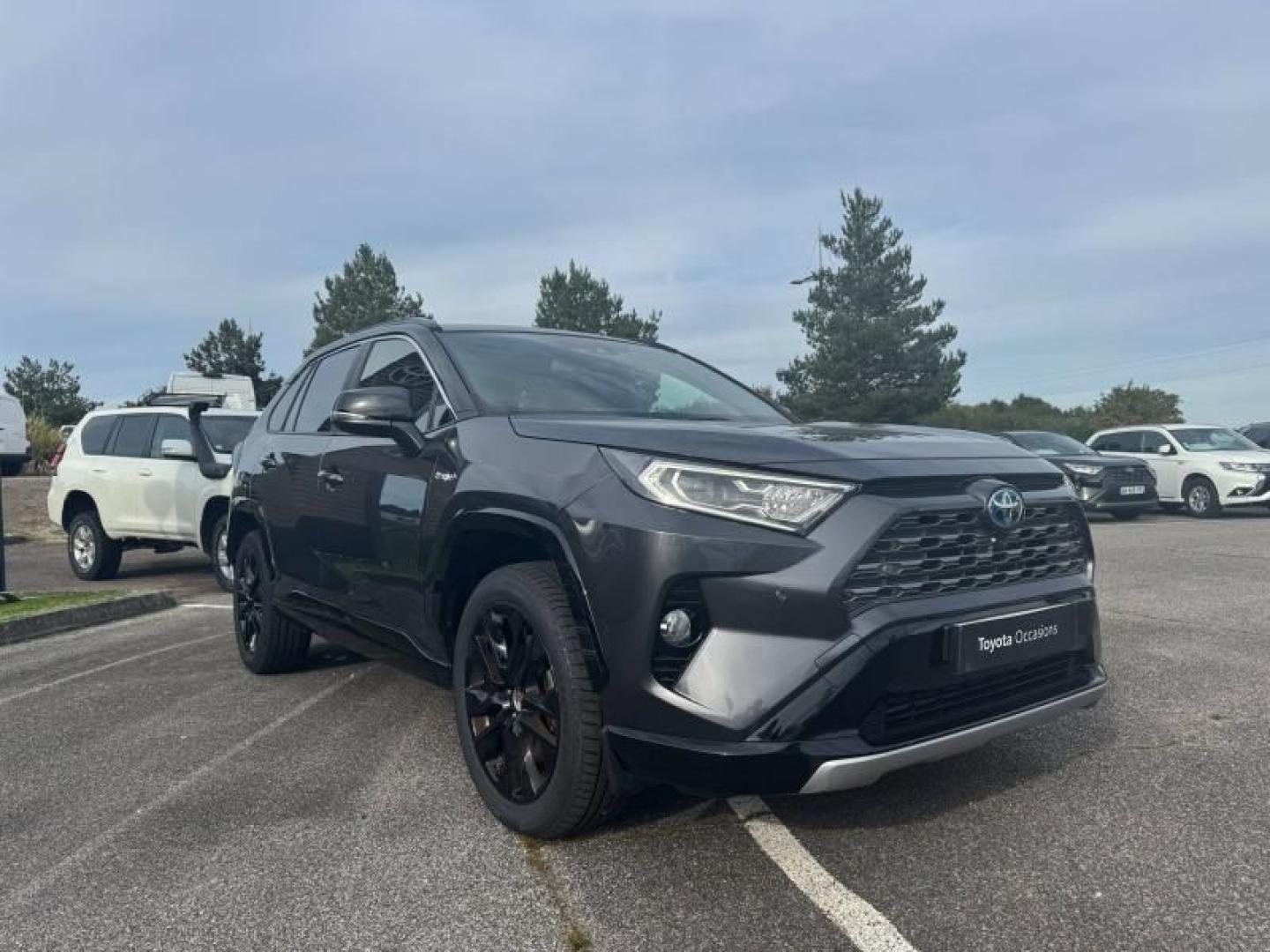 TOYOTA – RAV4