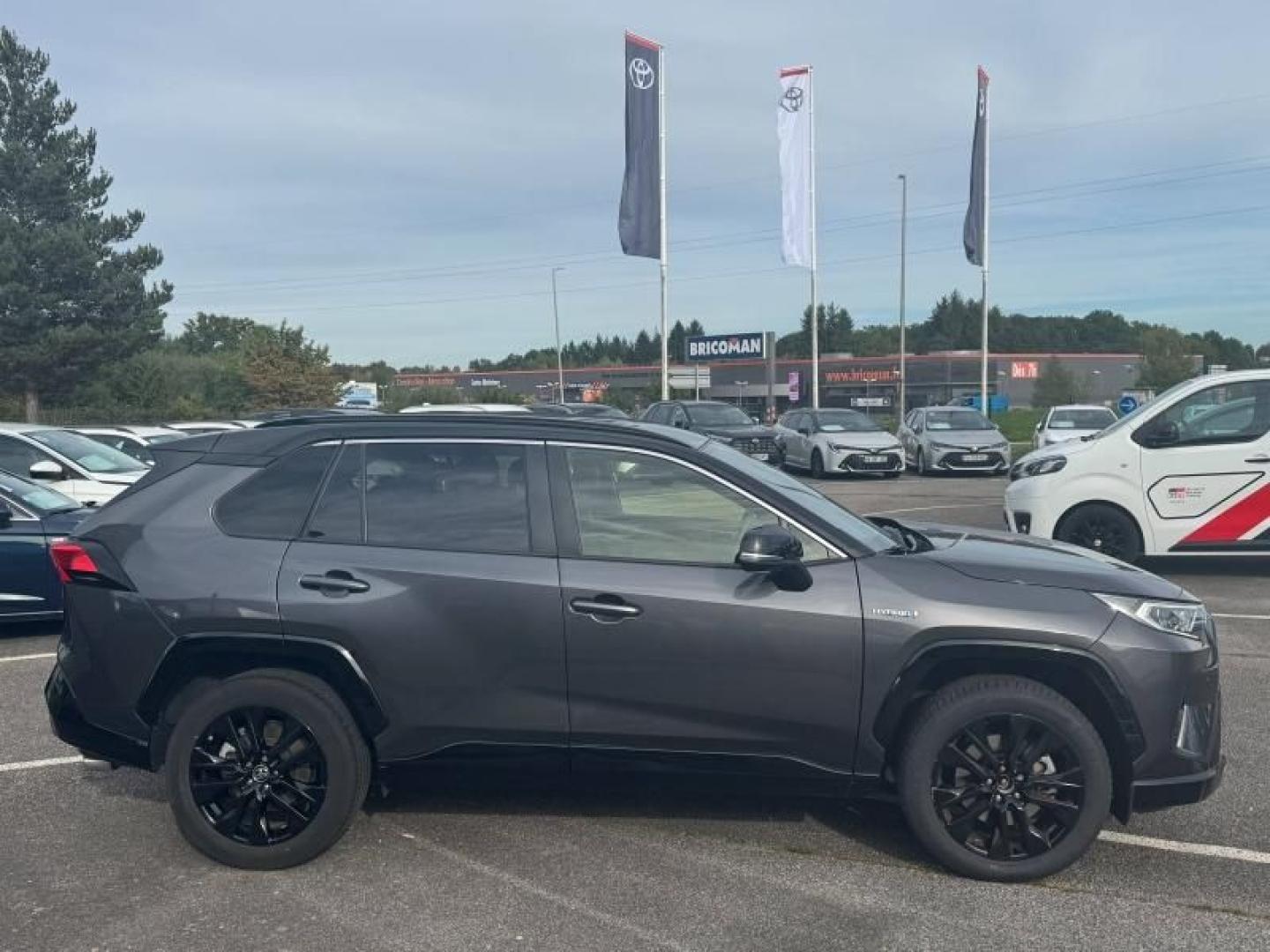 TOYOTA – RAV4