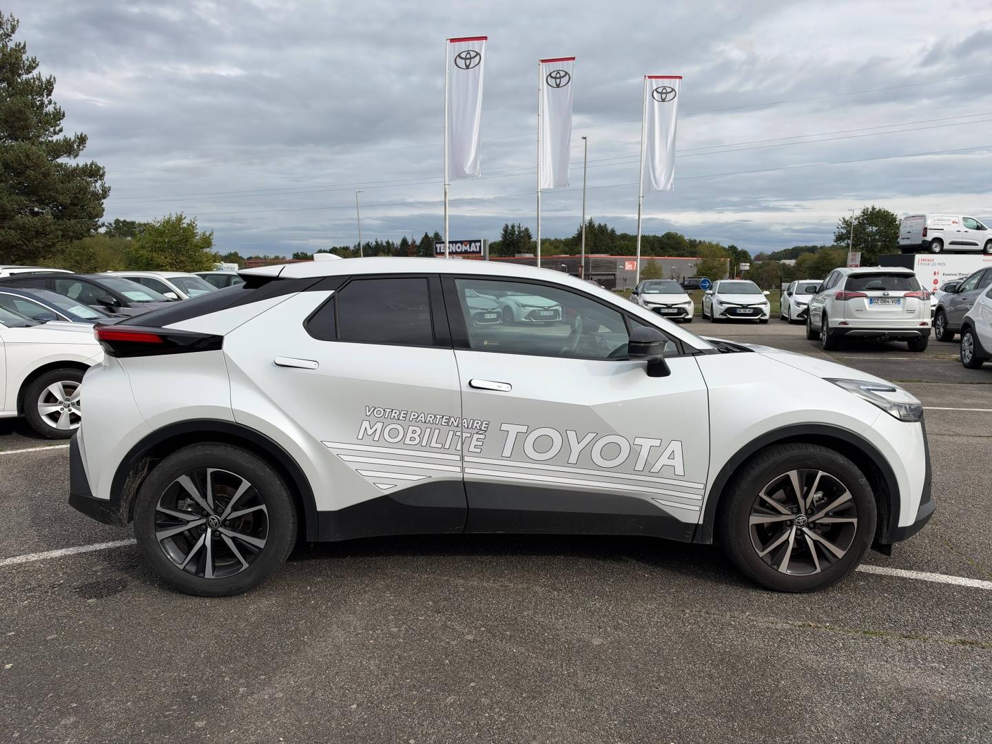 TOYOTA – C-HR