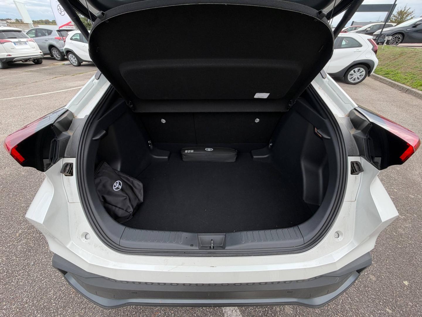 TOYOTA – C-HR