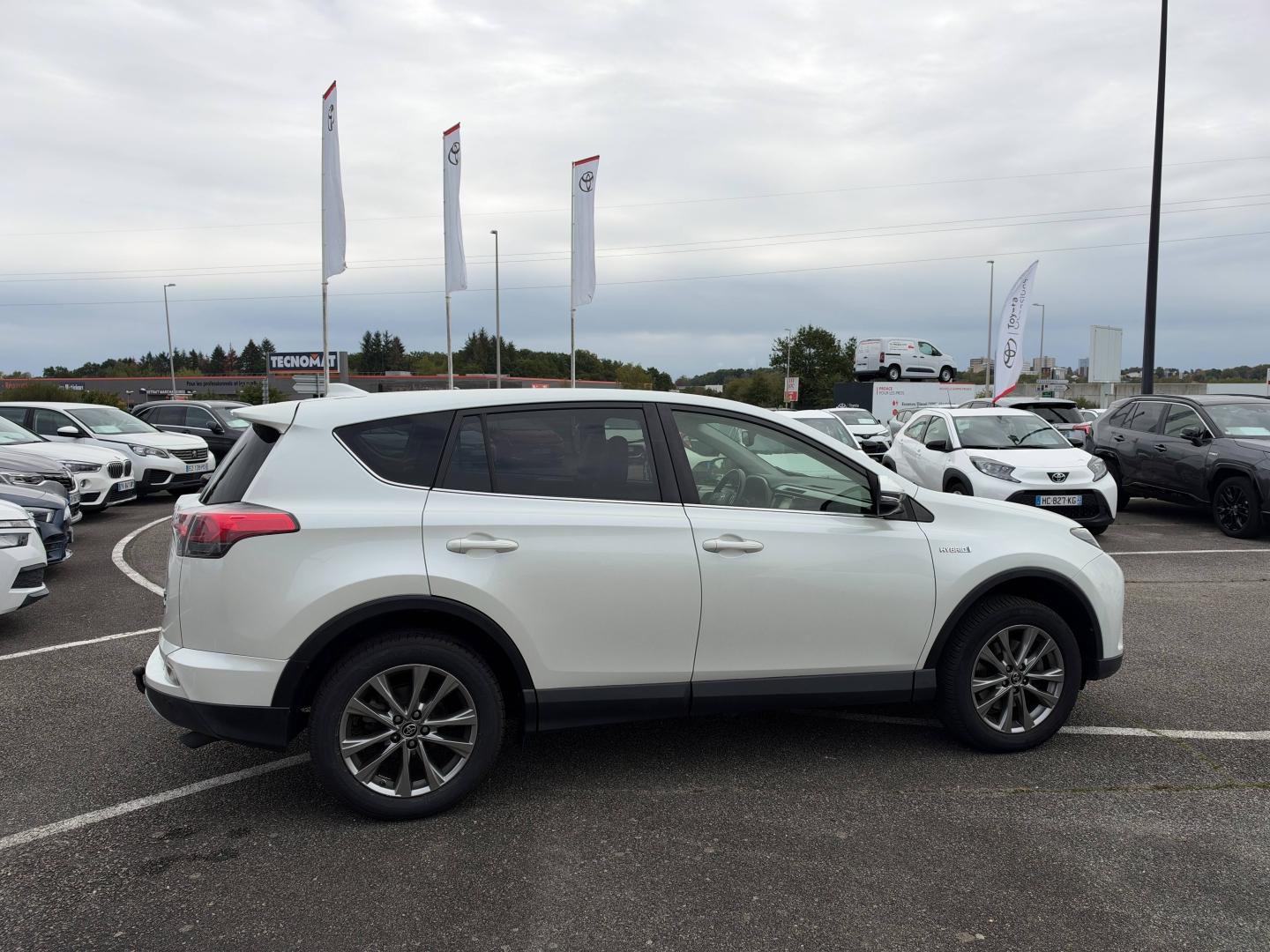 TOYOTA – RAV4