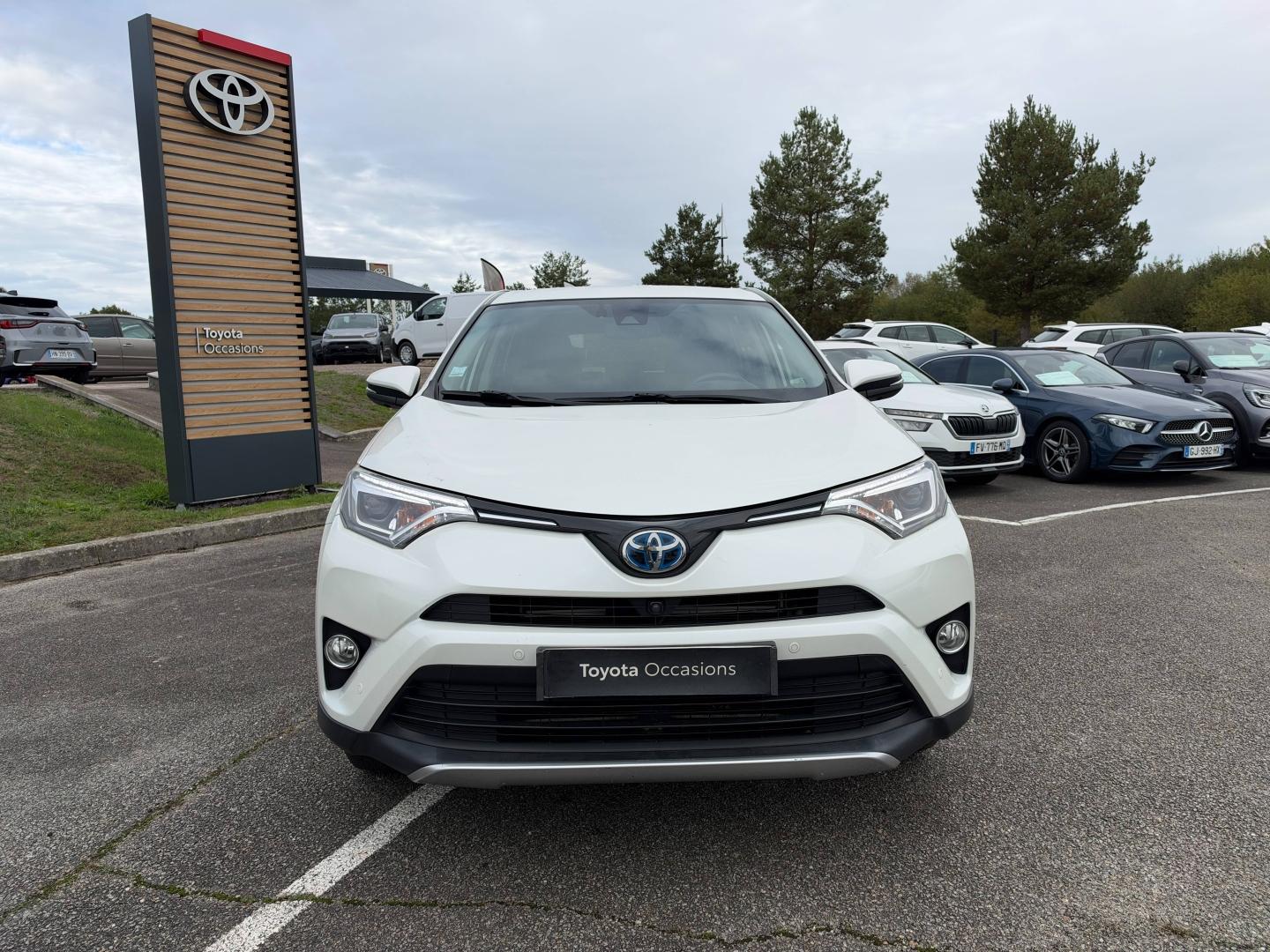 TOYOTA – RAV4