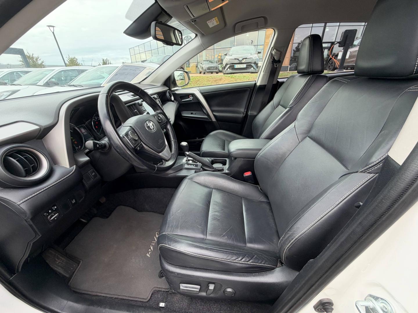 TOYOTA – RAV4