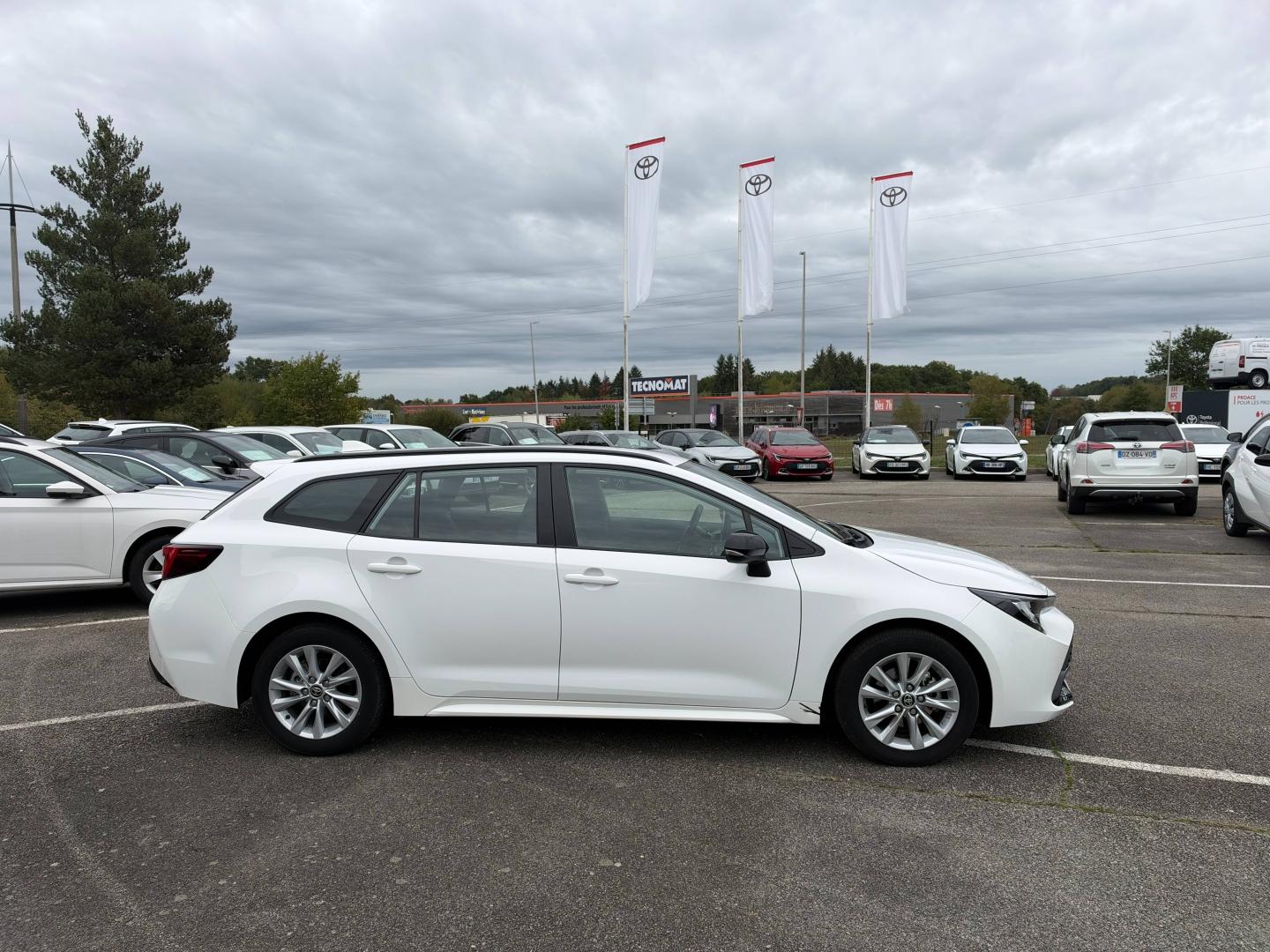 TOYOTA – Corolla Touring Spt